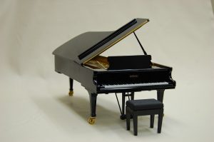 イタリアのメーカー「ファツィオリ」のピアノの模型