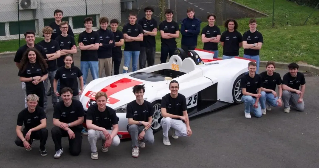 ESTACAフォーミュラチーム