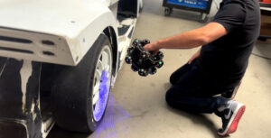 プジョー207スパイダーのボディスキャン