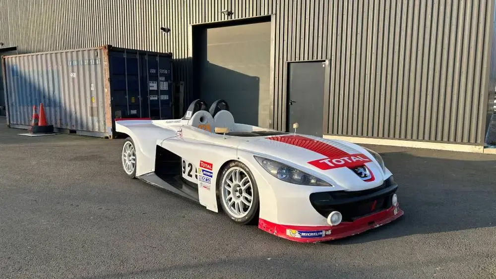 プジョー207スパイダーのEV化プロジェクト